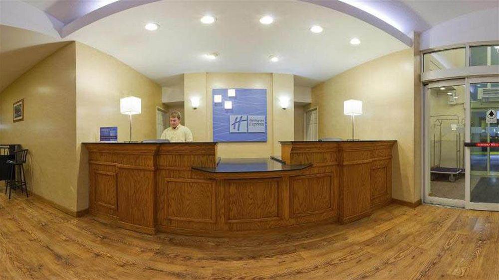 Holiday Inn Express Hotel & Suites Ames By Ihg Eksteriør billede