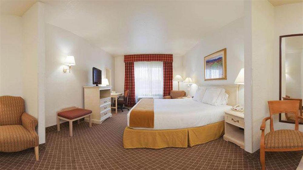 Holiday Inn Express Hotel & Suites Ames By Ihg Eksteriør billede