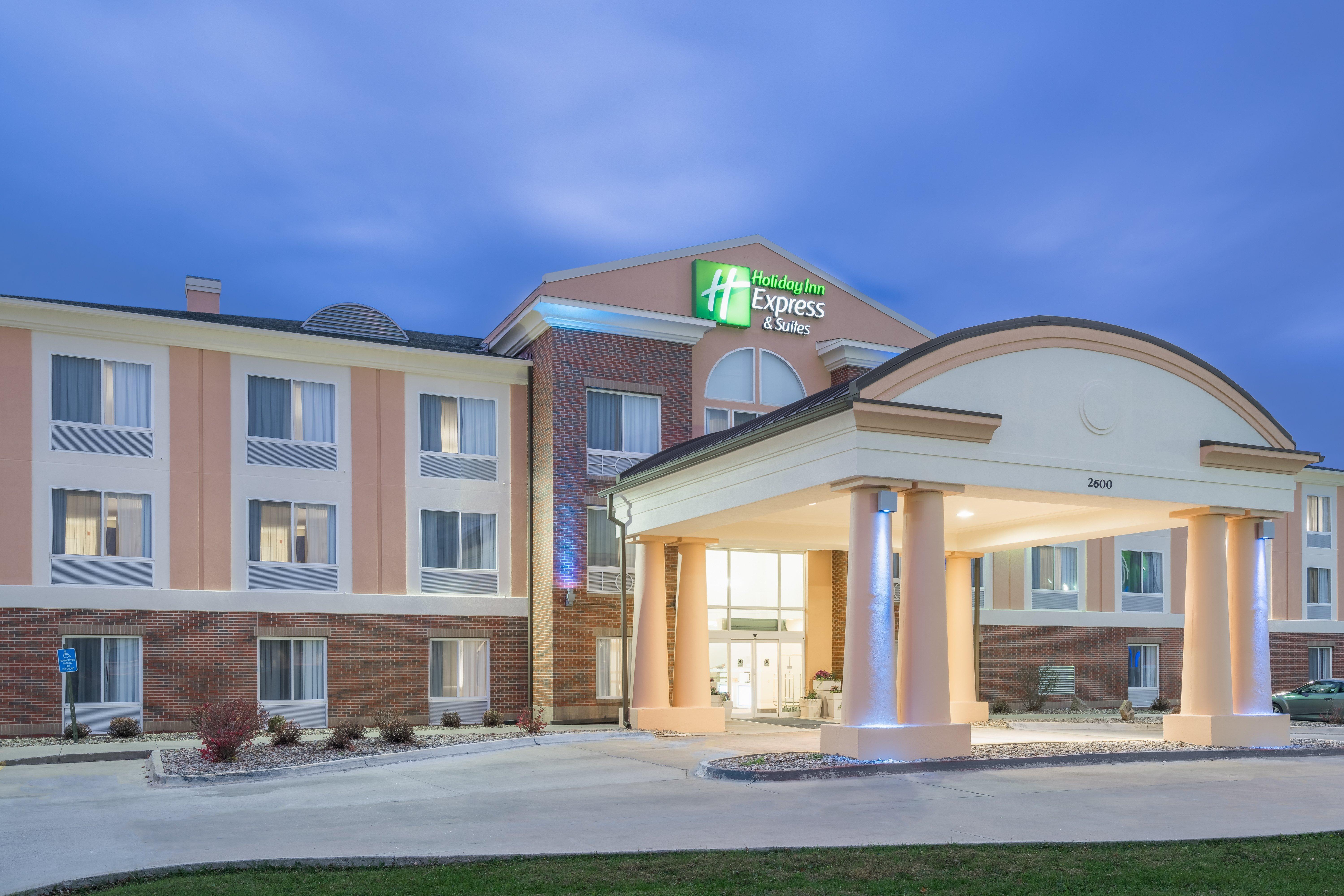 Holiday Inn Express Hotel & Suites Ames By Ihg Eksteriør billede
