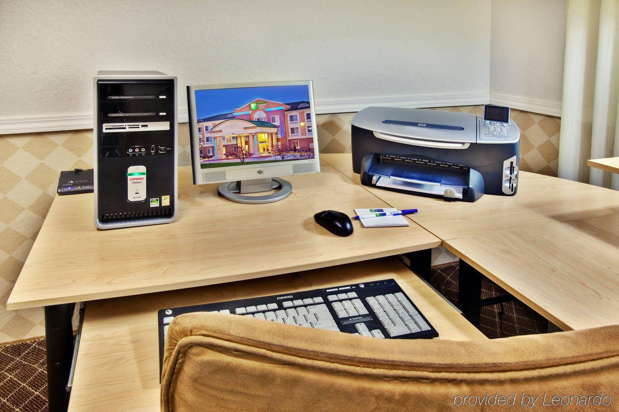 Holiday Inn Express Hotel & Suites Ames By Ihg Eksteriør billede