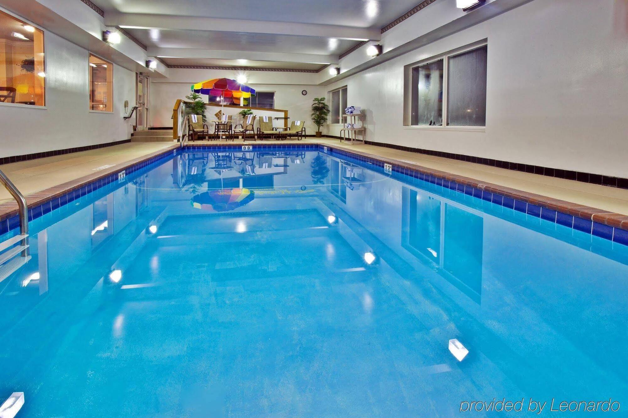 Holiday Inn Express Hotel & Suites Ames By Ihg Eksteriør billede