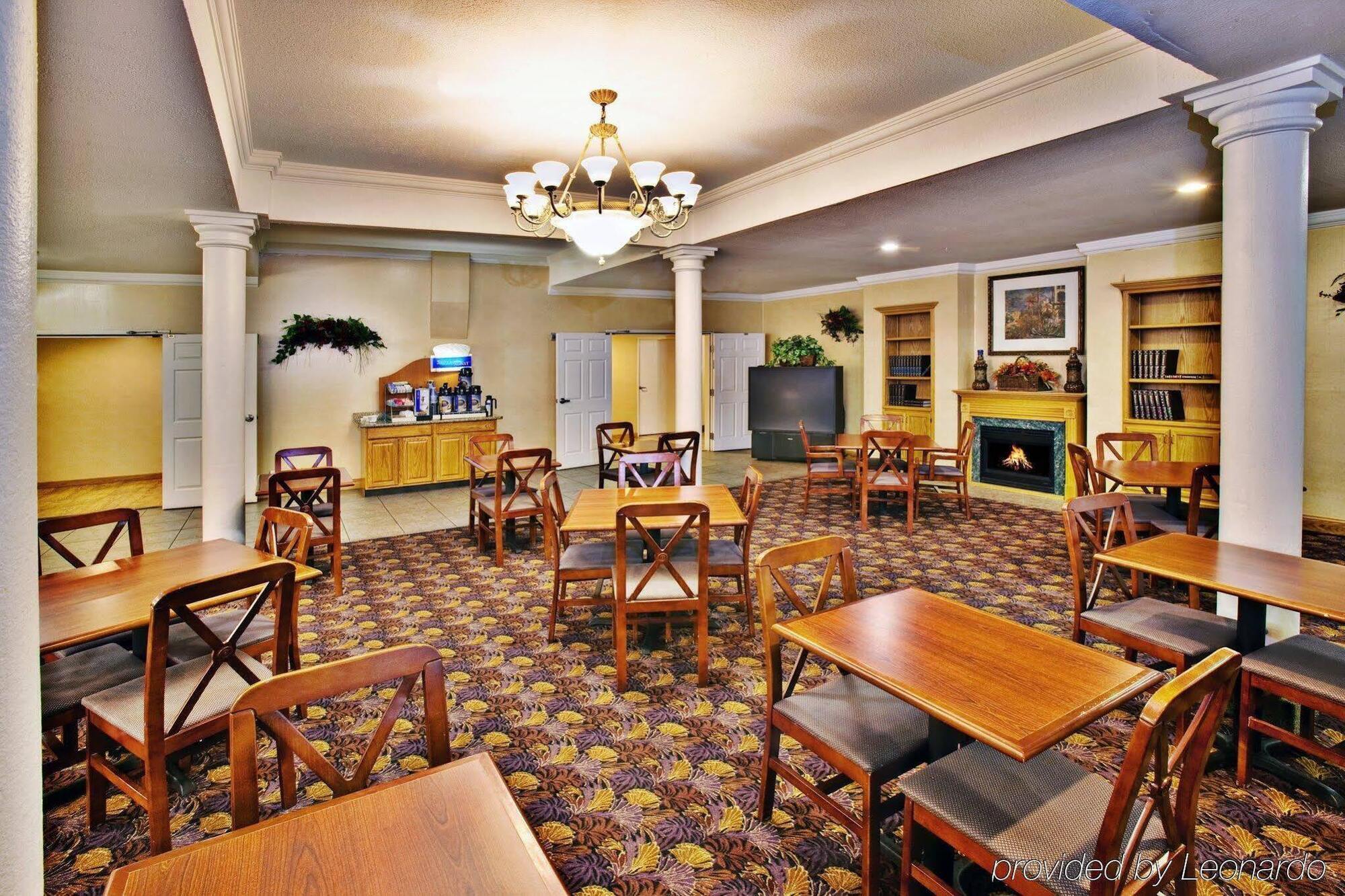 Holiday Inn Express Hotel & Suites Ames By Ihg Eksteriør billede